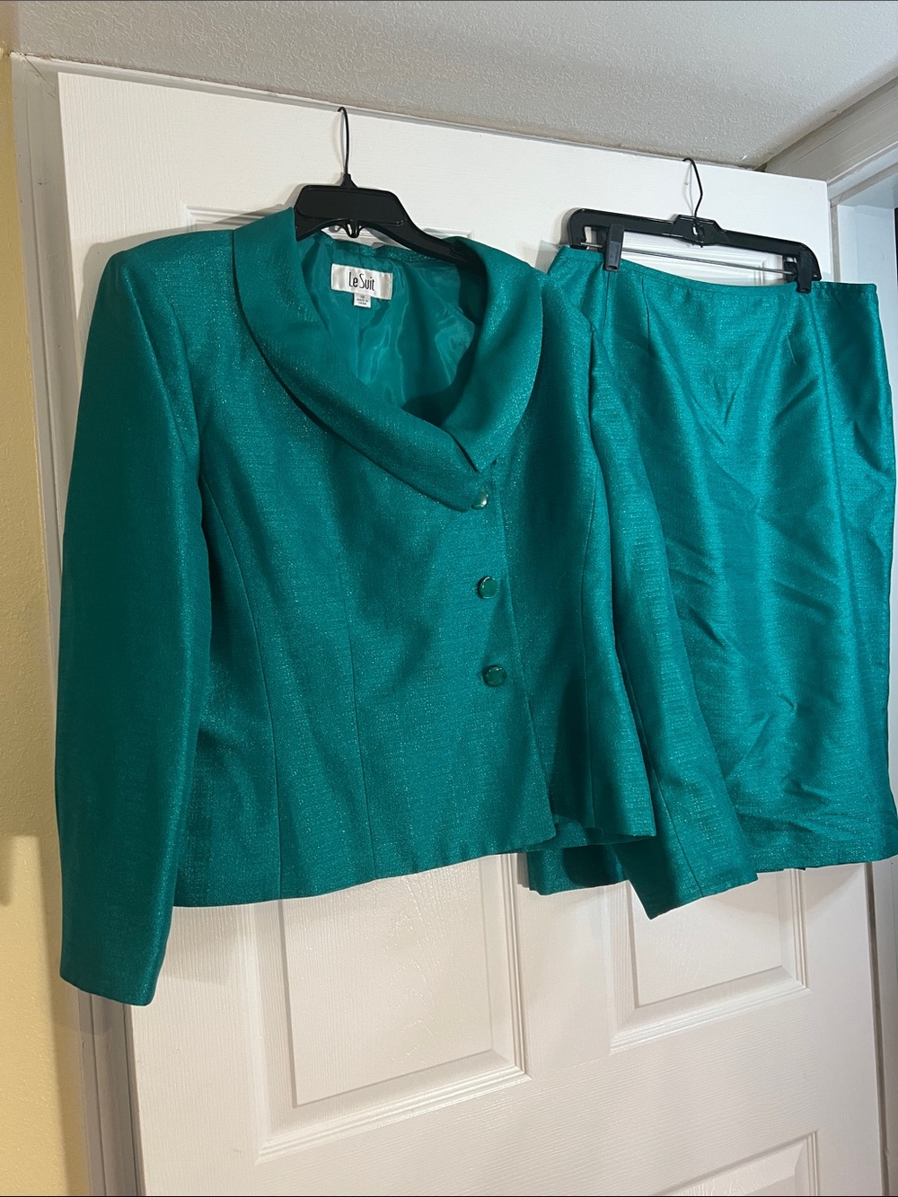 Le Suit Teal Green Women's Skirt Set - Tailored Two-Piece Ensemble